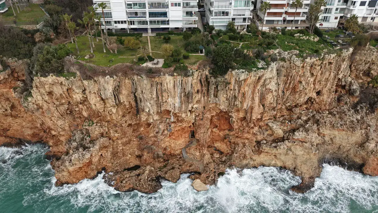 Falezlerde Kaçak Alarmı: 26 Noktada İşgal Tespit Edildi 14